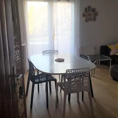 Plage, 6 A 8 Couchages, Piscine * 昂代